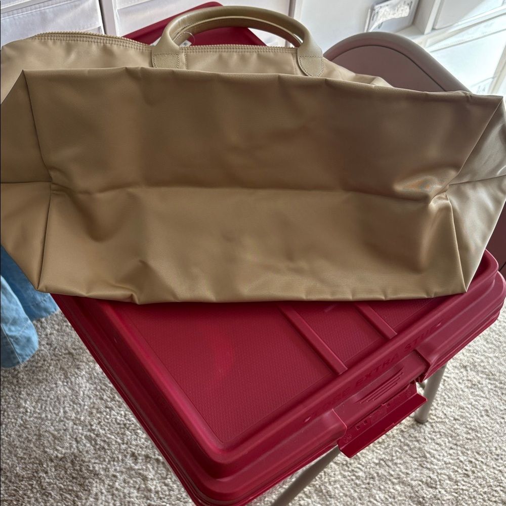 Longchamp Large Foldable Travel Tote in Beige - Picture 11 of 14